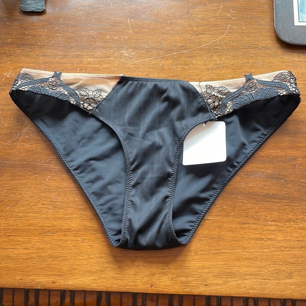 🌟🌟HOST PICK🌟🌟For Love & Lemons” Bikini bottoms